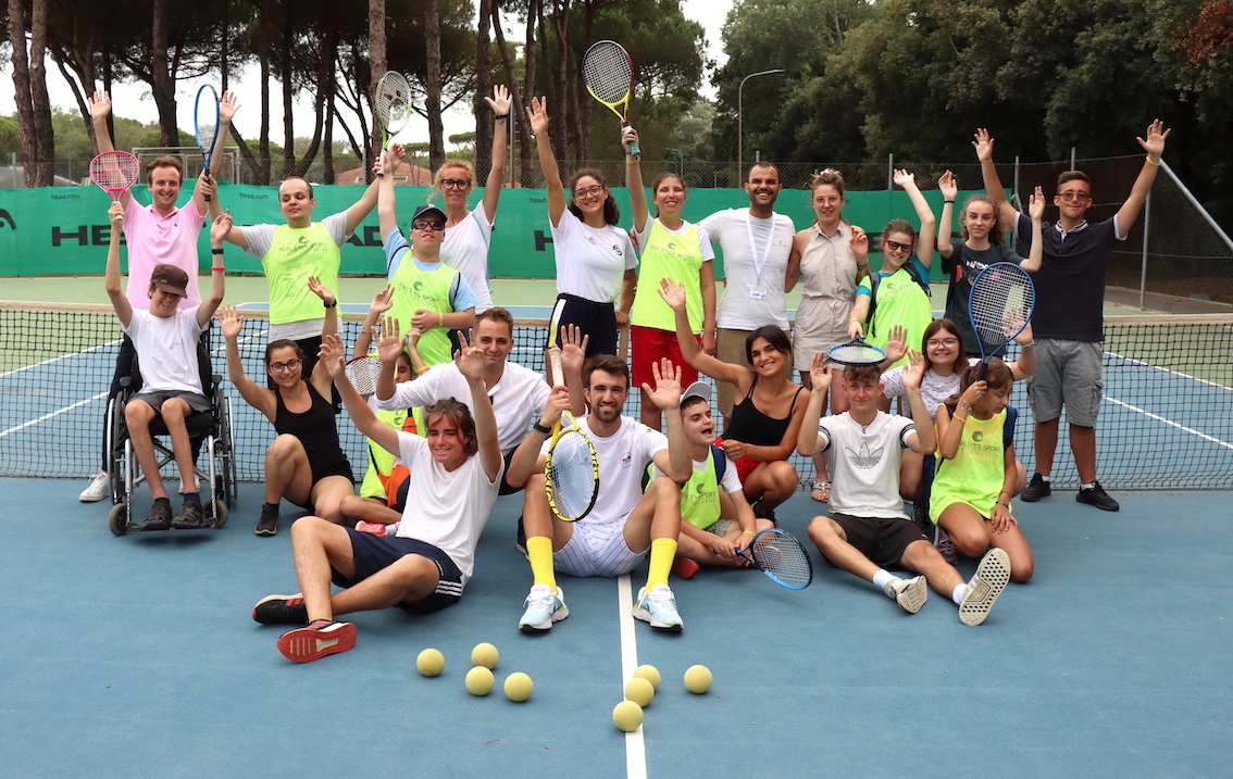 Al Camp Real Eyes Sport esordio del blind tennis e di…Parolo!